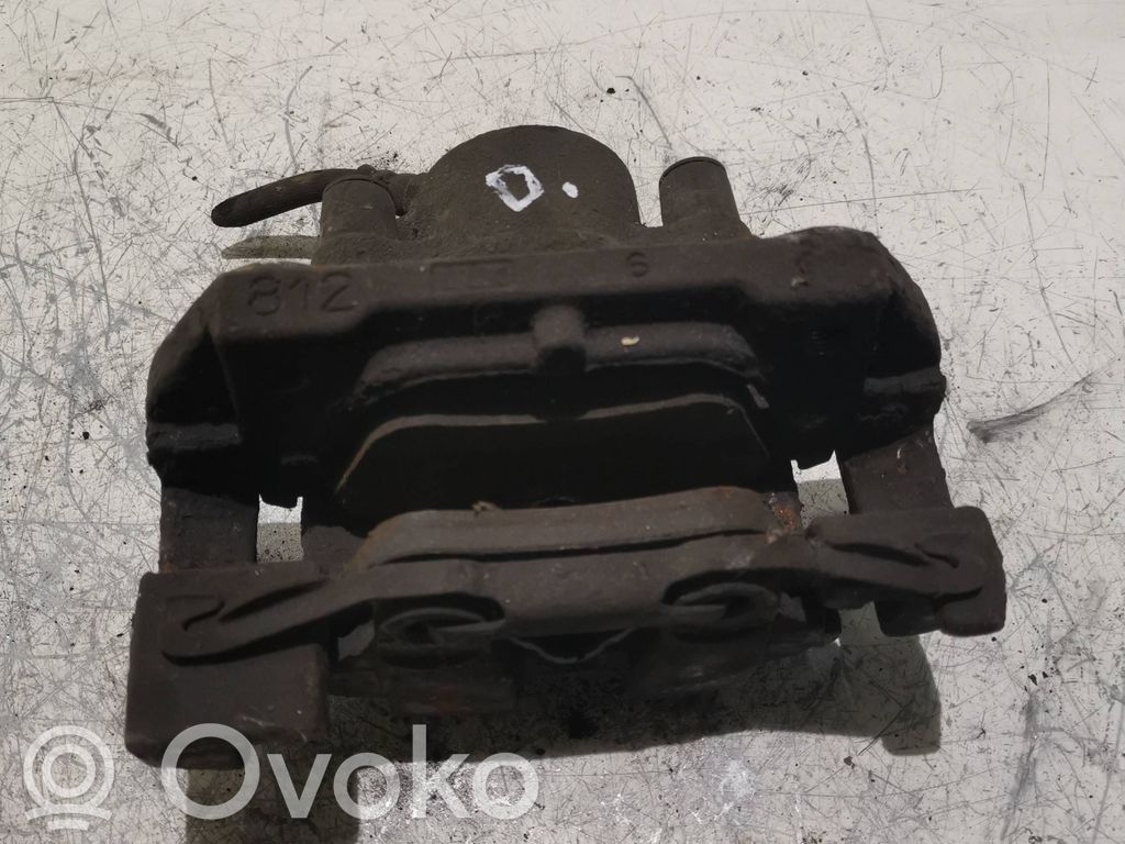 Caliper de freno delantero