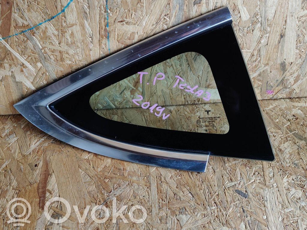 Tesla Model 3 Rear side window 