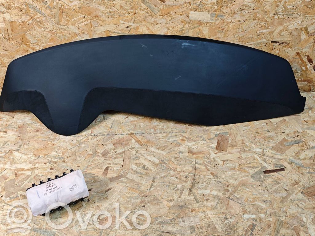Dashboard   106069811B