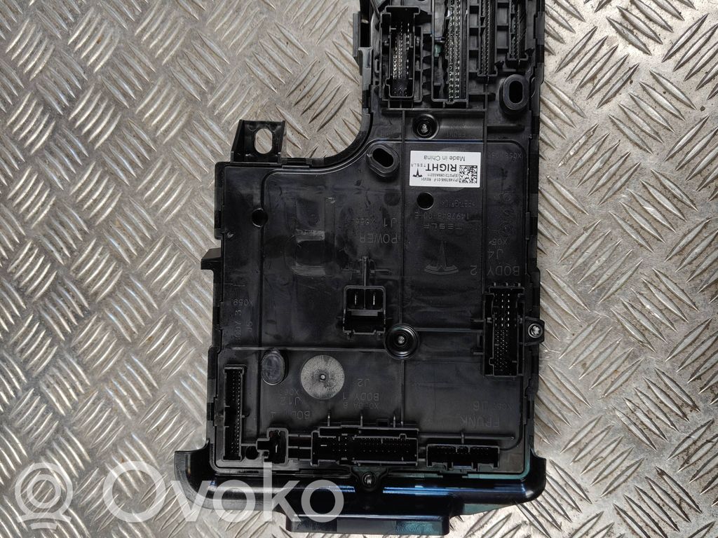 Tesla Model Y Kėbulo modulis 