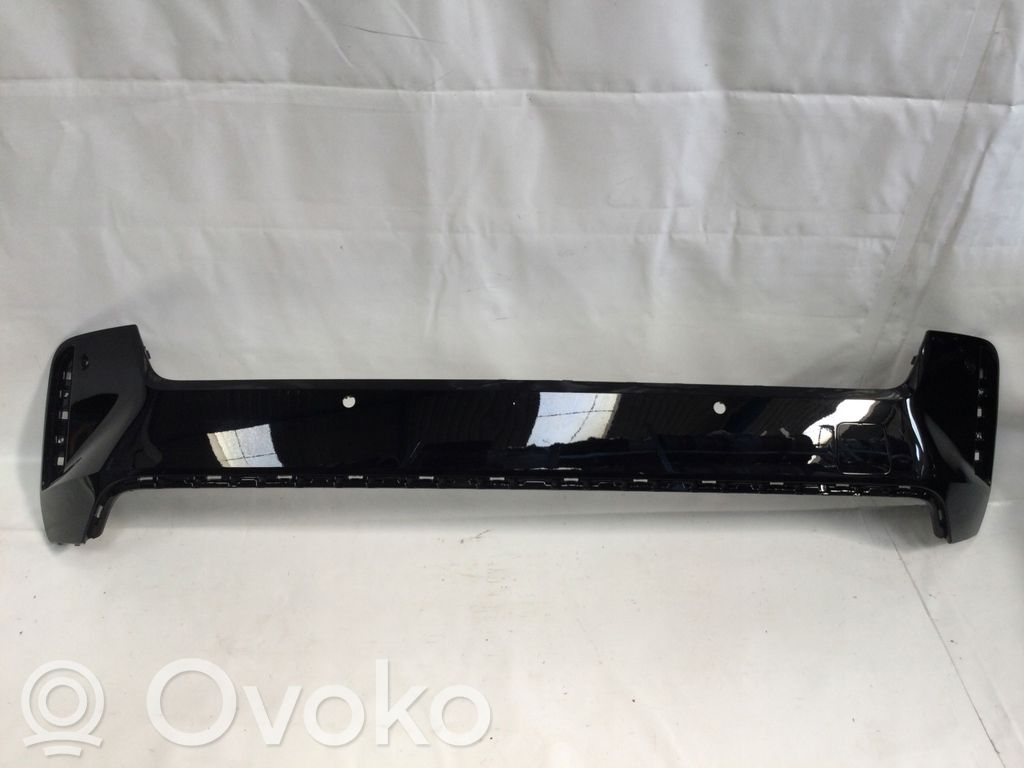 BMW X1 U11 Apakšējā bampera daļa 