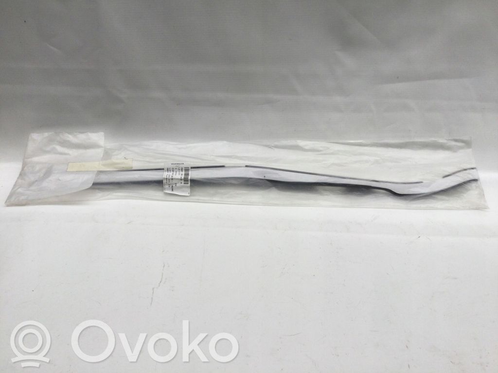 Audi A4 S4 B9 Moldura embellecedora de la barra del amortiguador trasero 