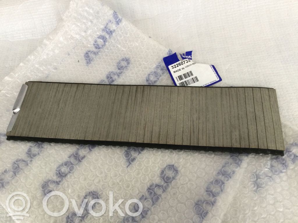 Volvo XC60 Wykończenie przedniego schowka bagażnika 