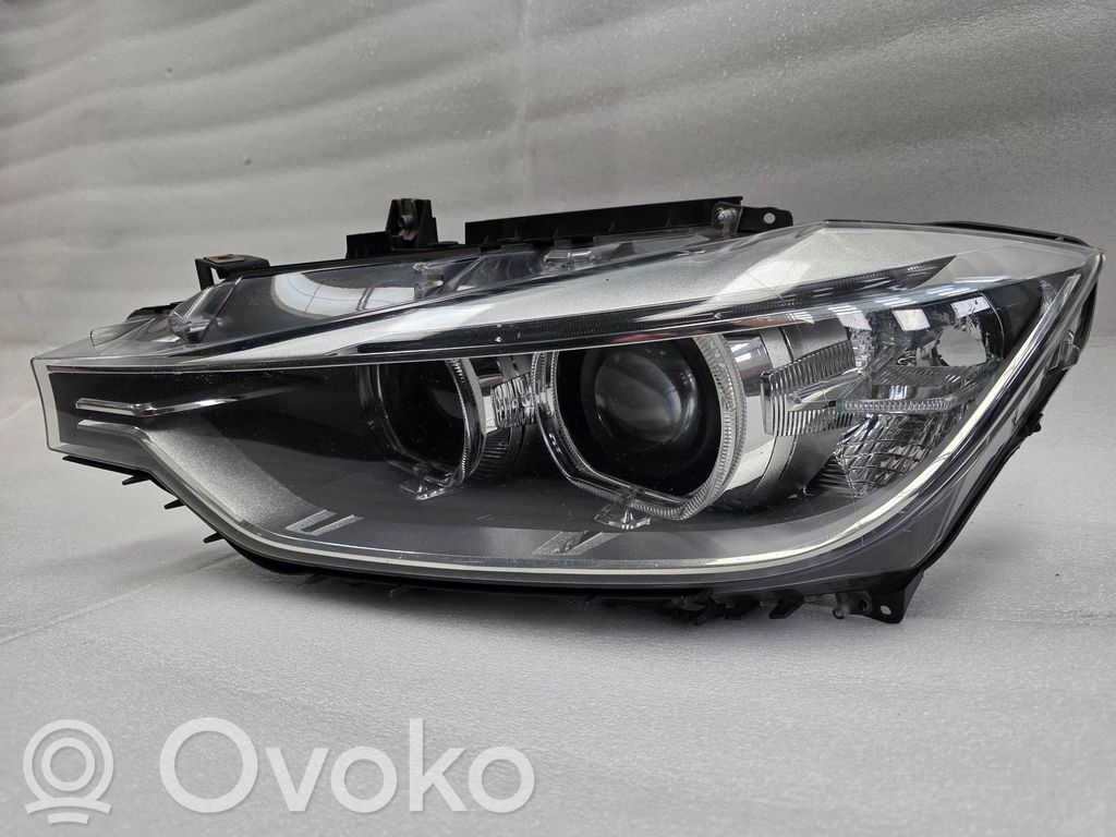BMW 3 F30 F35 F31 Priekinis žibintas 