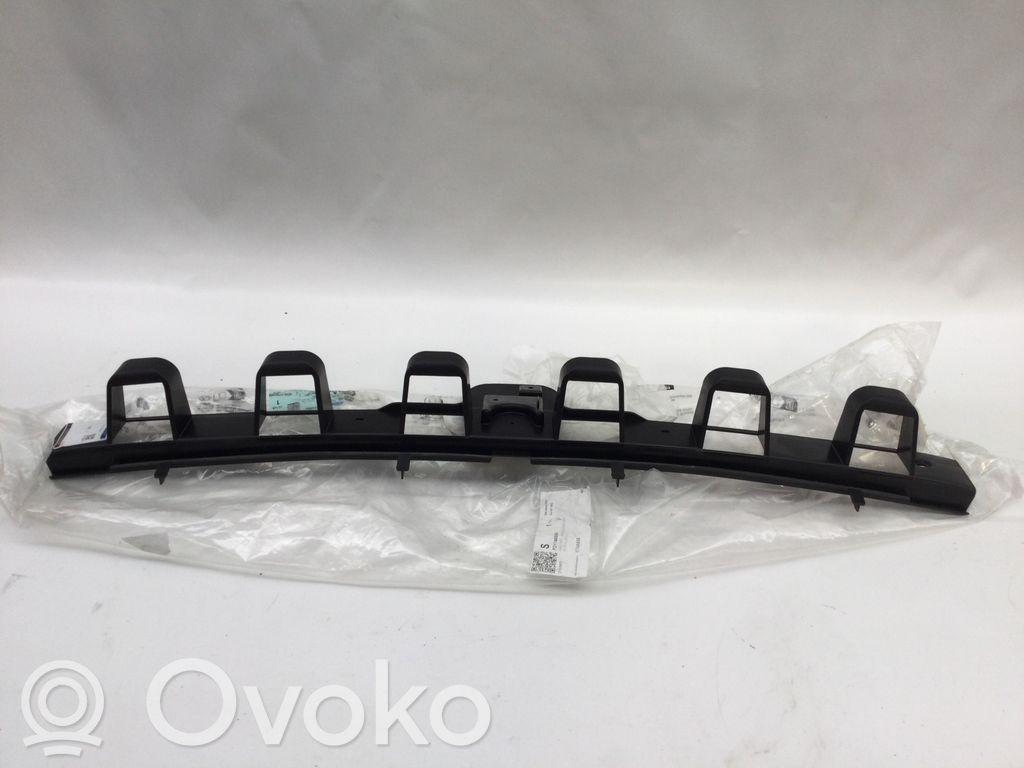 Ford Focus Takapuskurin kannake 