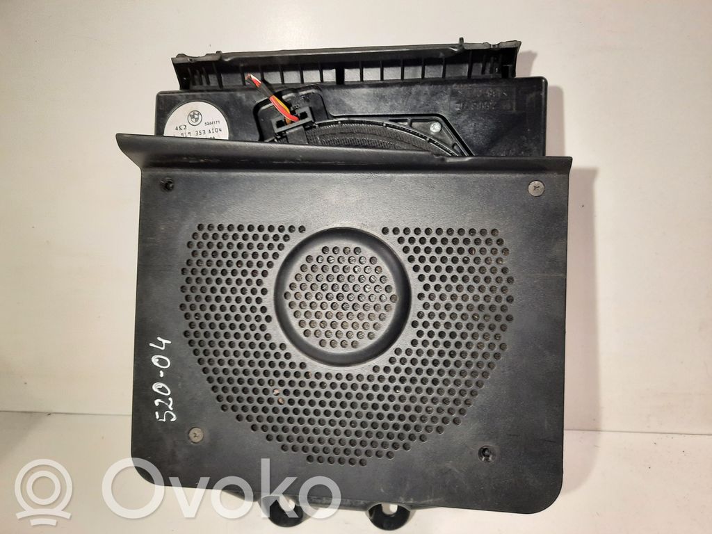 BMW 5 E60 E61 Subwoofer 