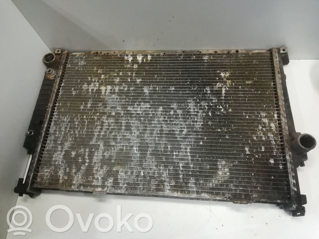 BMW 5 E34 Aušinimo skysčio radiatorius 