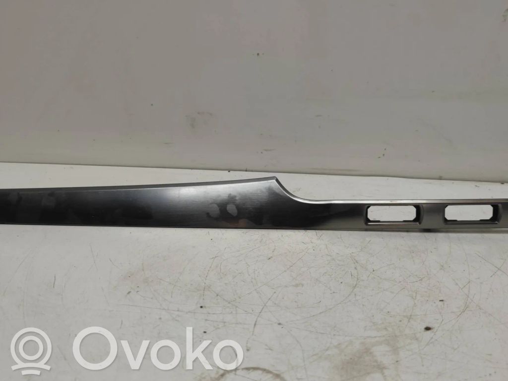 Ford S-MAX Kita salono detalė 