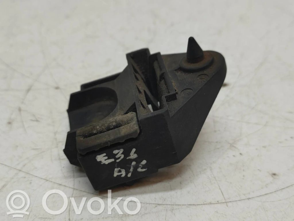 Radiator mount bracket   1723338