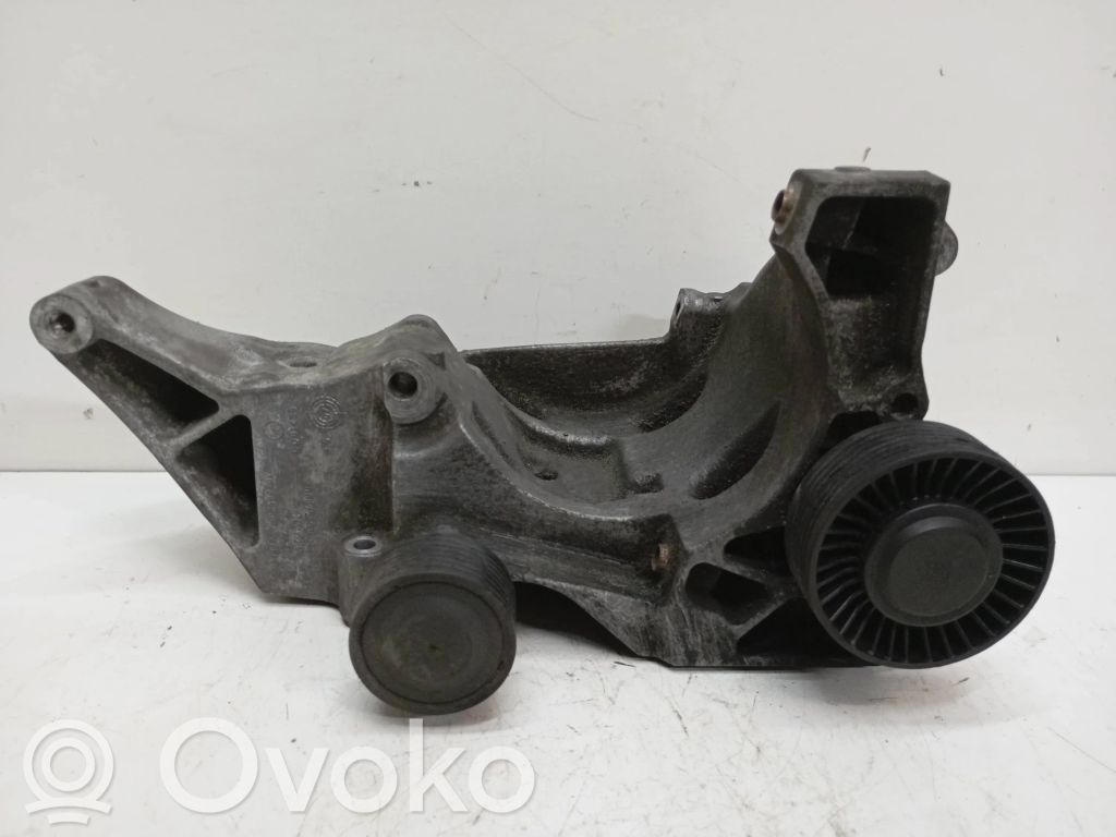 Generator/alternator bracket   7802639,13992010,G001485