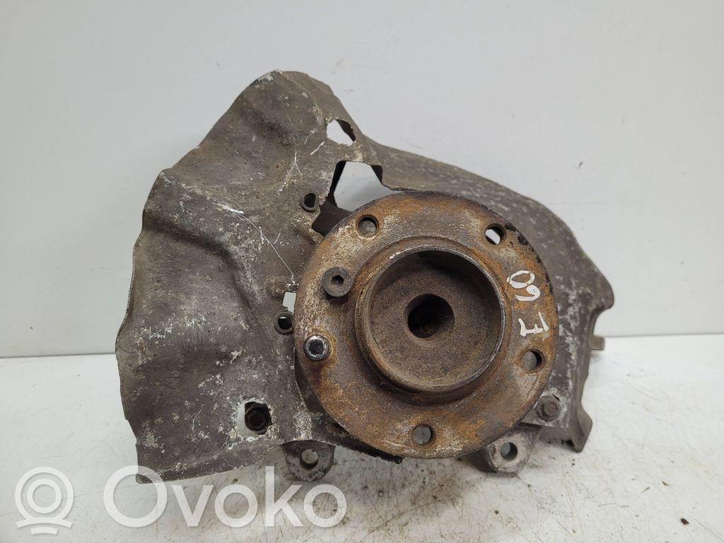 Cubo de rueda delantera   6760953L