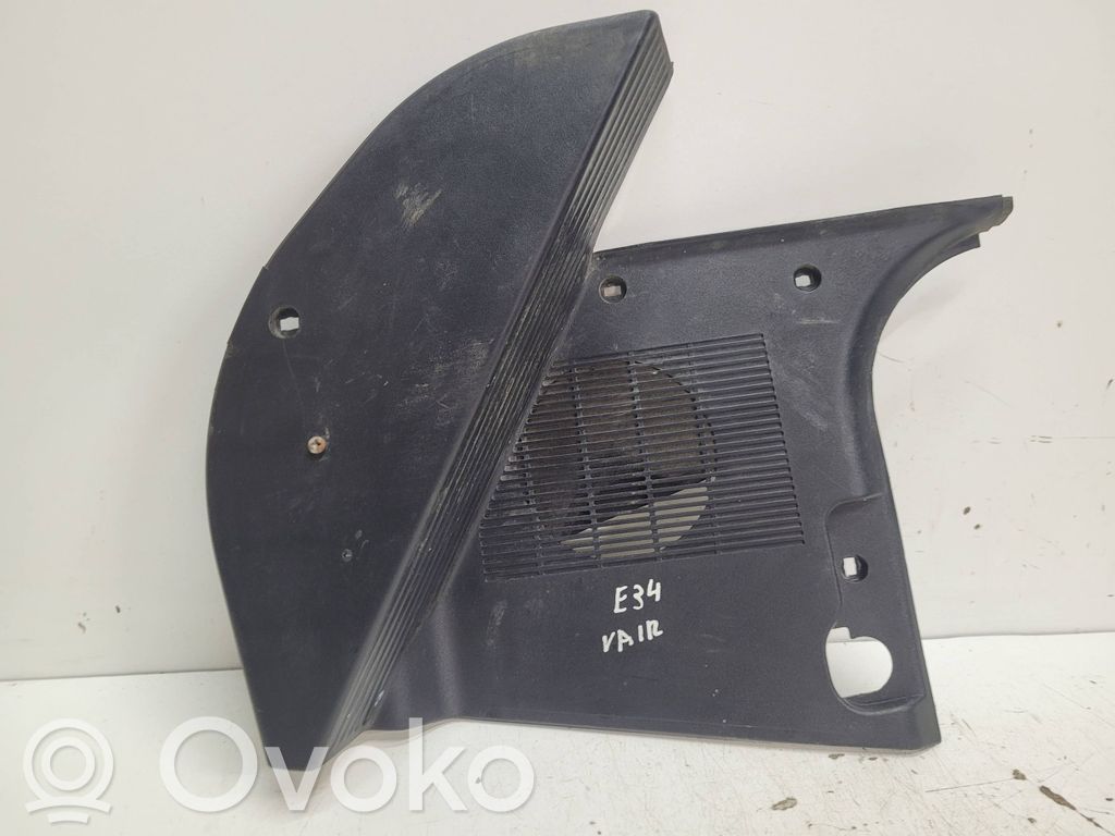 BMW 5 E34 Kita salono detalė 