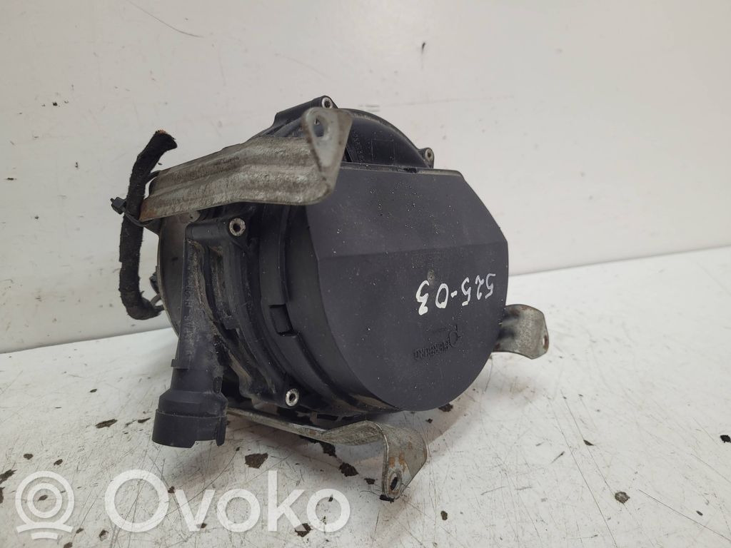 BMW 5 E39 Toissijainen ilmapumppu 