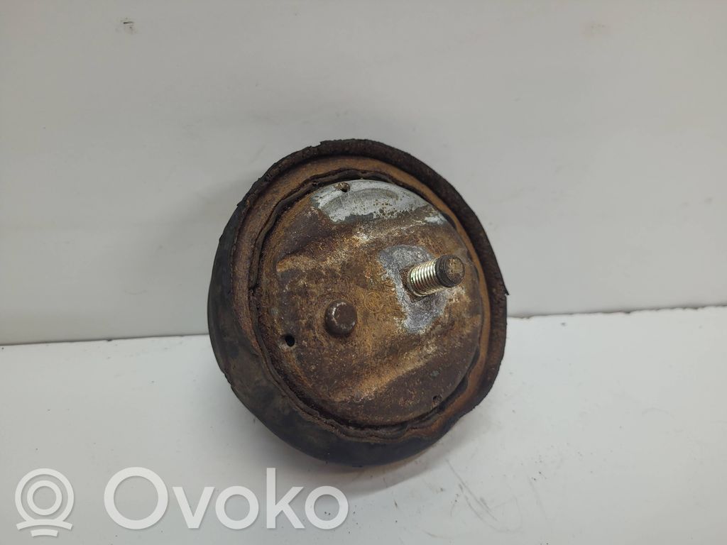Engine mount bracket   1141377