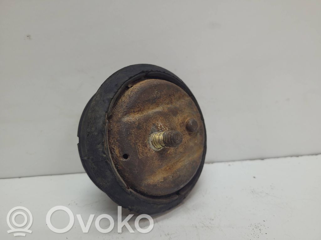 BMW 3 E36 Engine mount bracket 