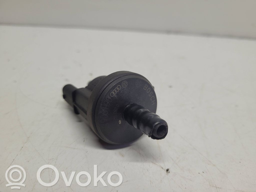 Audi A4 S4 B8 8K Válvula de vacío 