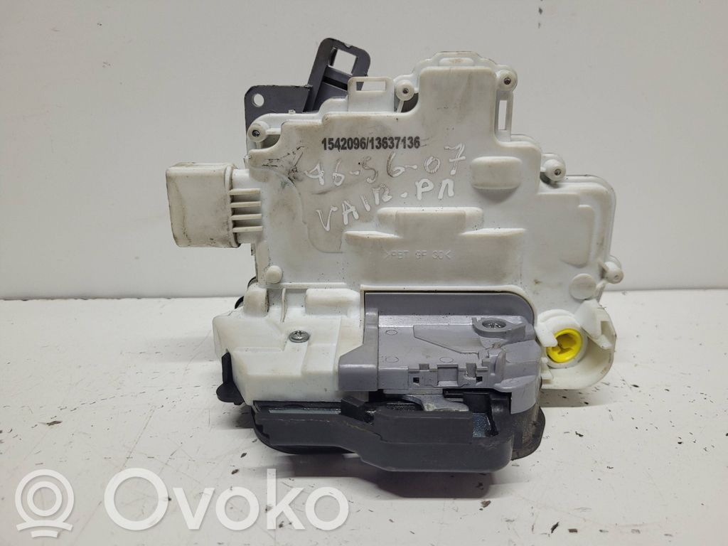 Etuoven lukko