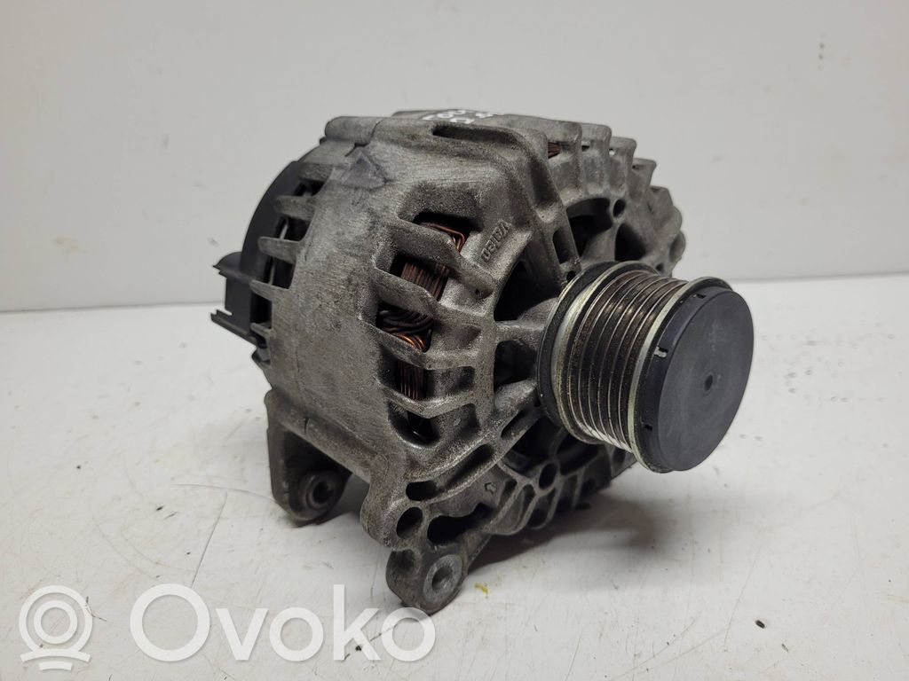 Volkswagen Touran II Generator/alternator 
