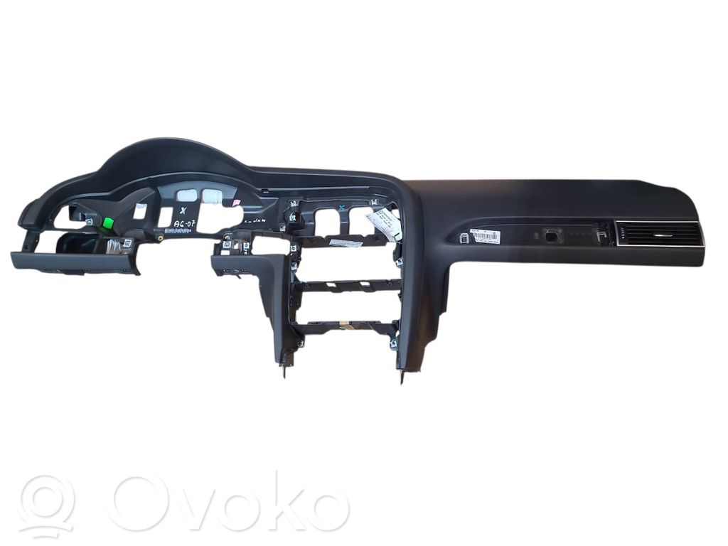 Audi A6 S6 C6 4F Panelis 
