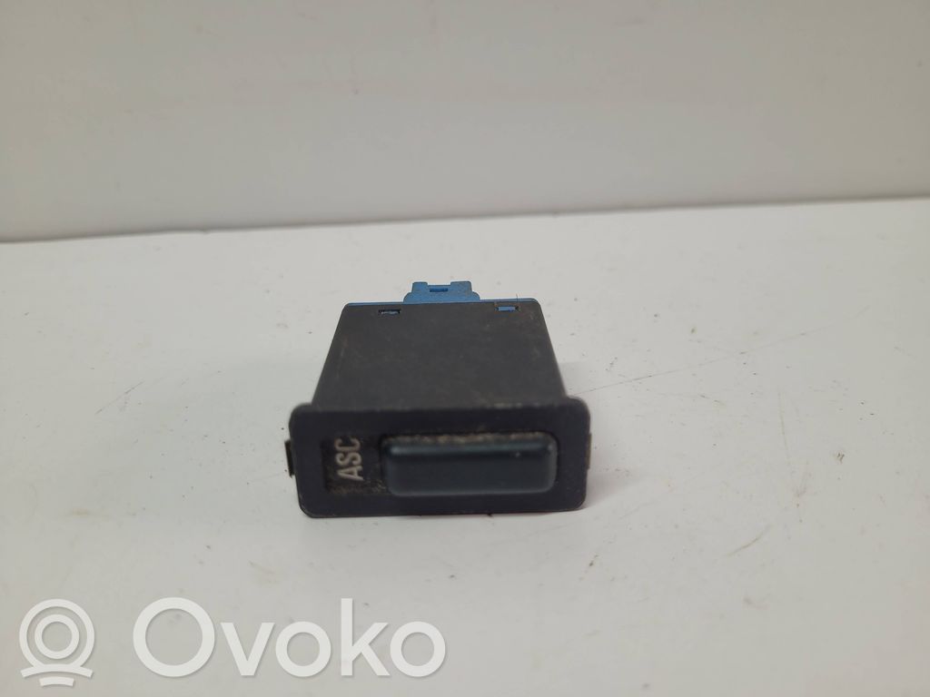 Interruptor de control de tracción (ASR)   1390806