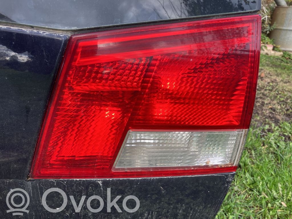 Tailgate rear/tail lights