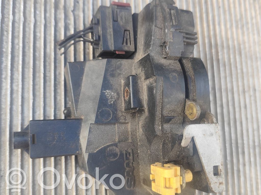 Saab 9-3 Ver2 Priekšpusē slēdzene 