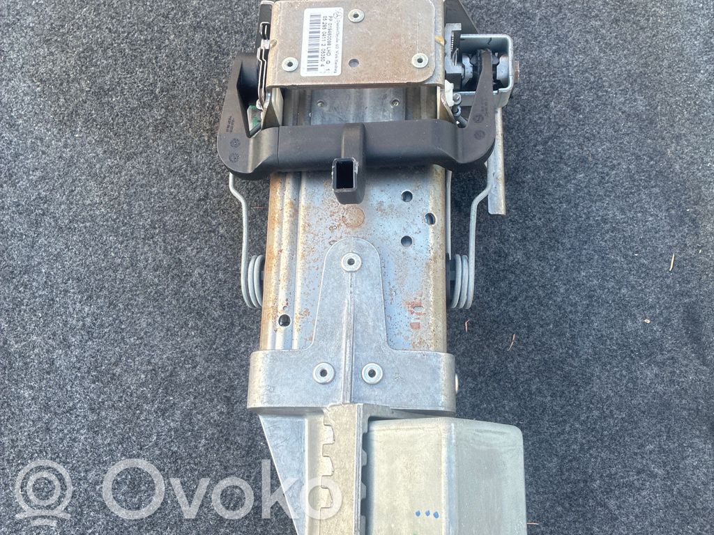 Ohjauspyörän lukitus   12767697