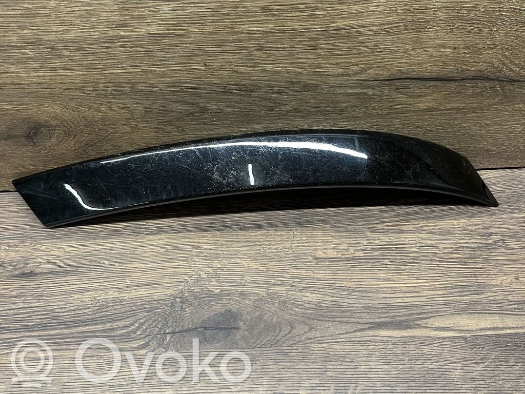 BMW 5 E60 E61 Aizmugurē apdare 