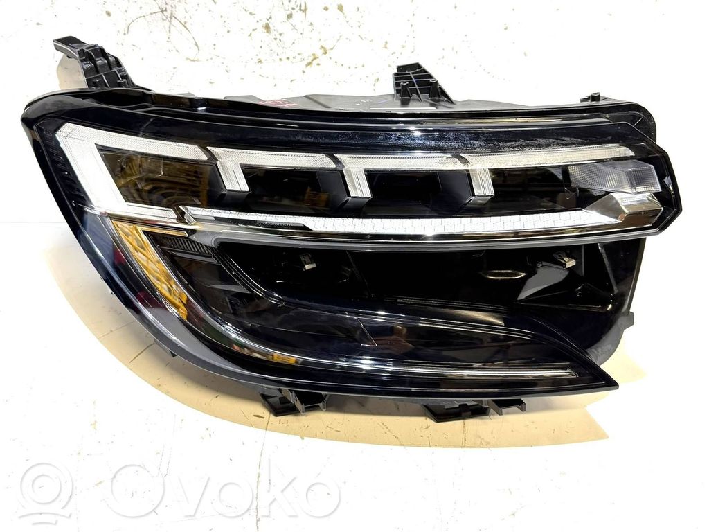 Phare frontale   260100650R