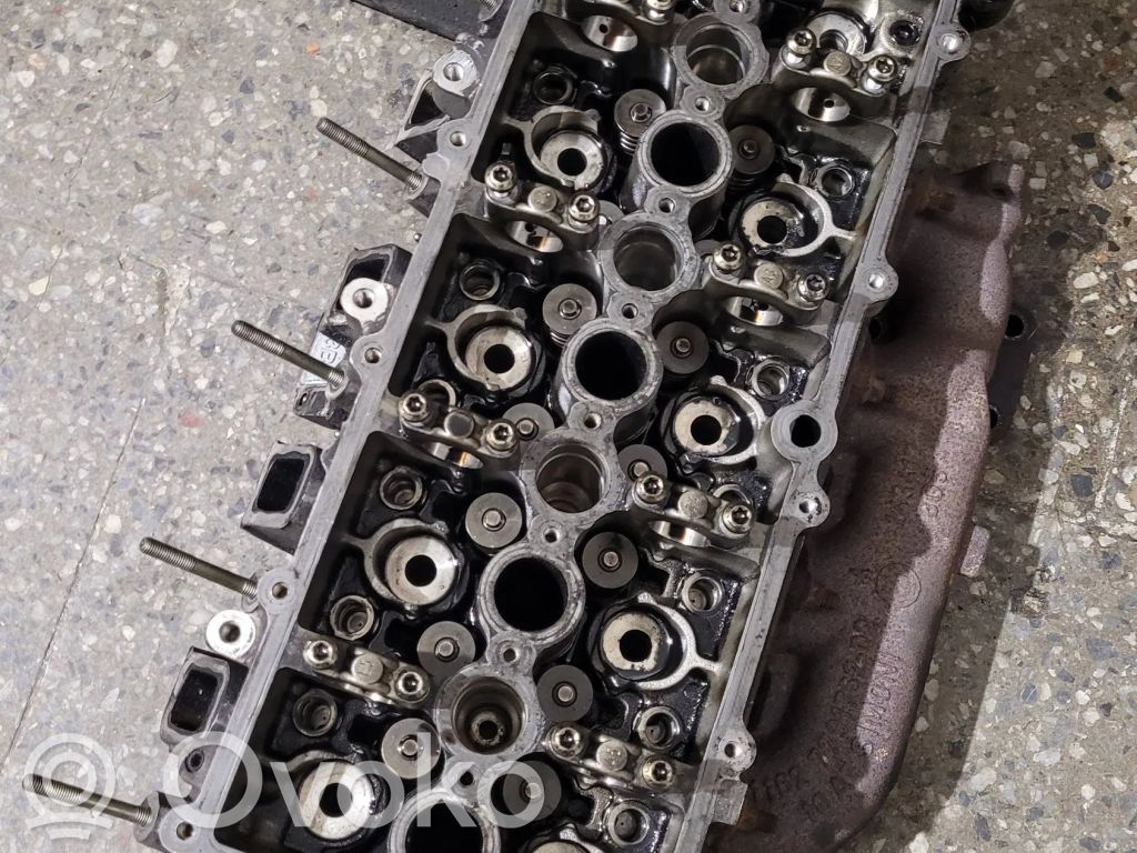 BMW 3 E90 E91 Engine head 