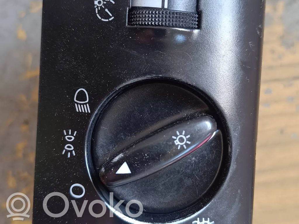 Audi A6 S6 C5 4B Interruptor de luz 