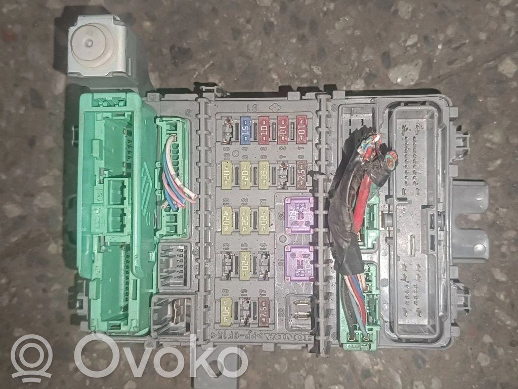 Honda Accord Ramka / Moduł bezpieczników 