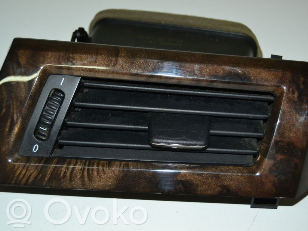 Šoninės oro grotelės   05762001,6949303