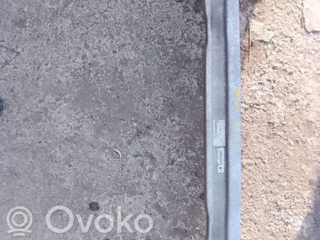 Aizmugurē bampera balka   11072