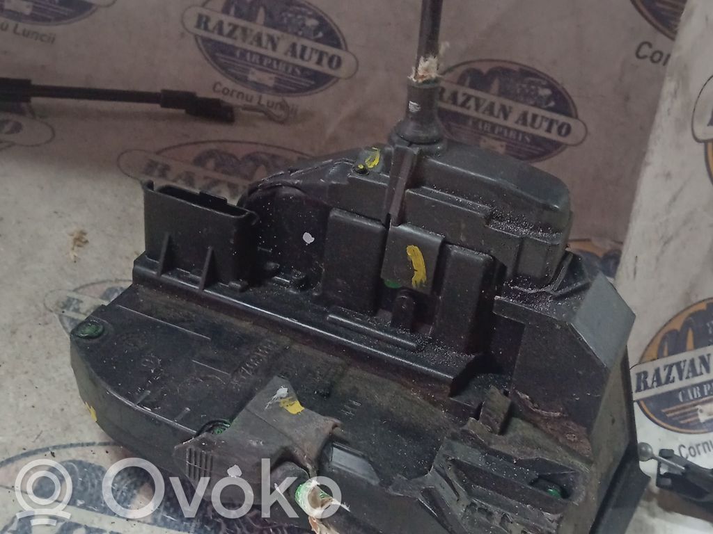 Nissan Qashqai Rear door lock 