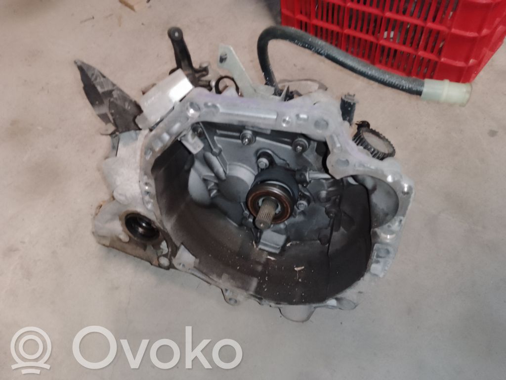 Dacia Sandero Mechaninė 5 pavarų dėžė 