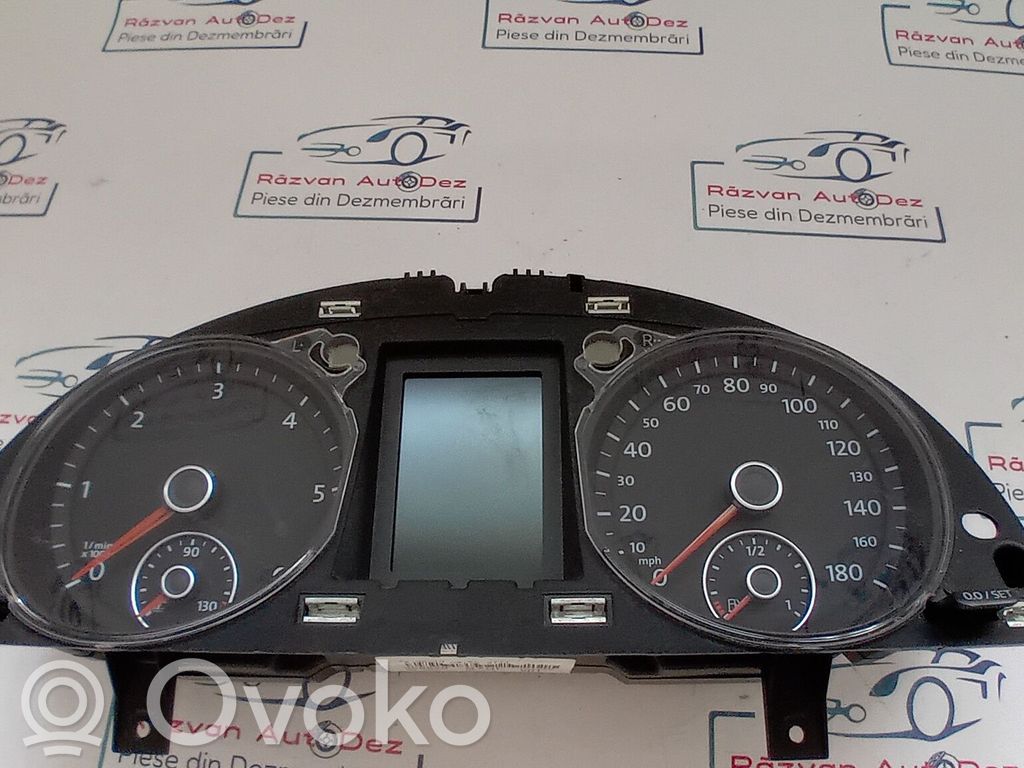 Volkswagen PASSAT CC Licznik / Prędkościomierz 