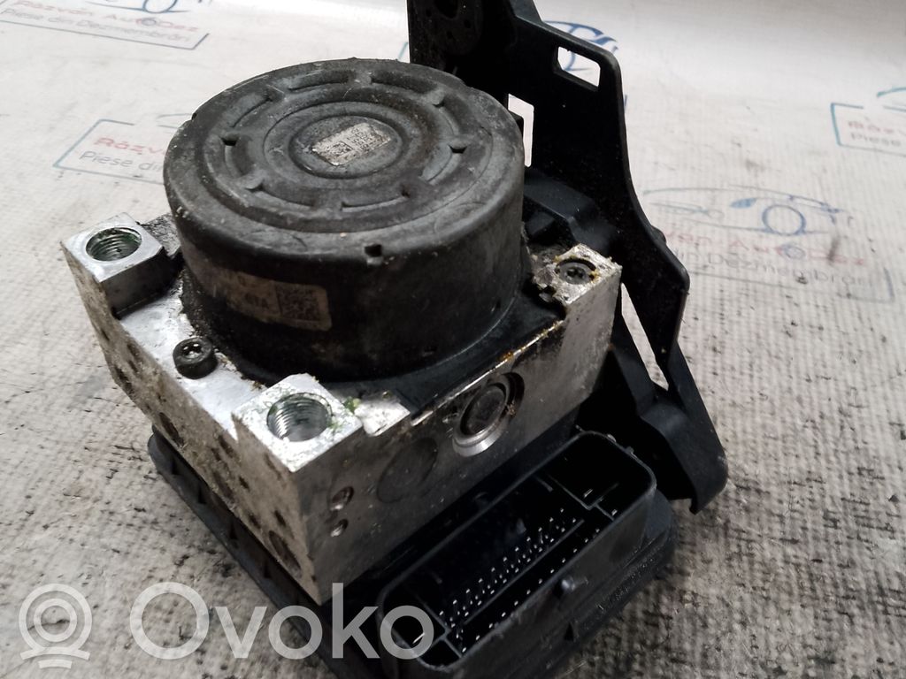 Skoda Octavia Mk3 (5E) ABS Pump 