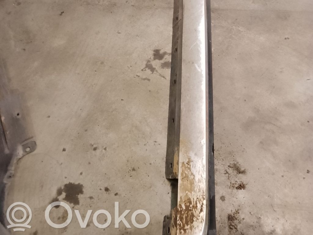 BMW X1 E84 Etukynnys (korin osa) 