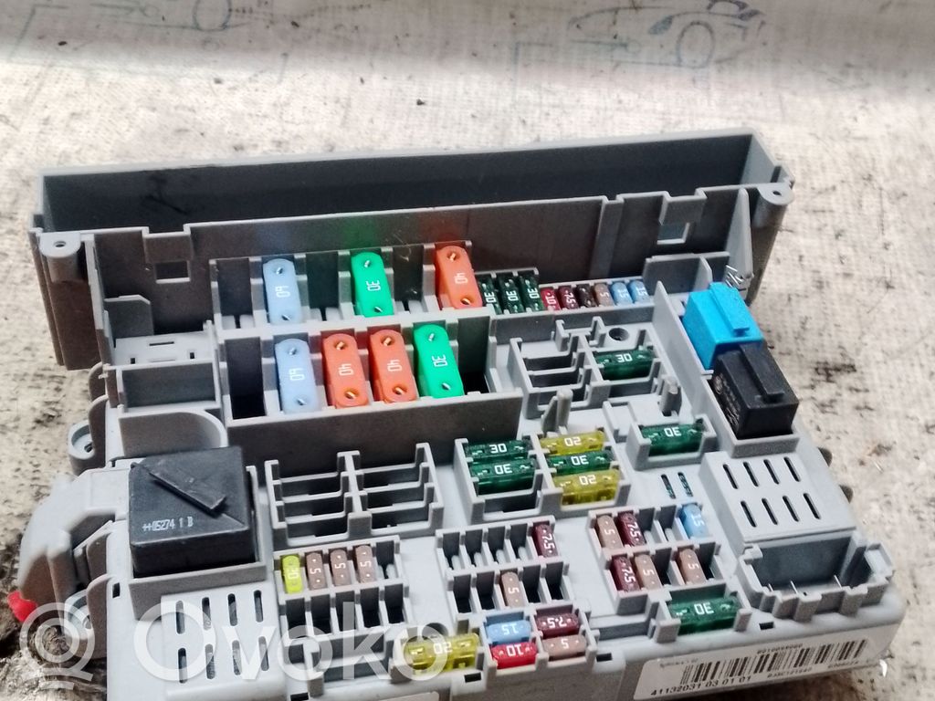 BMW E3 E9 Sicherungskasten 