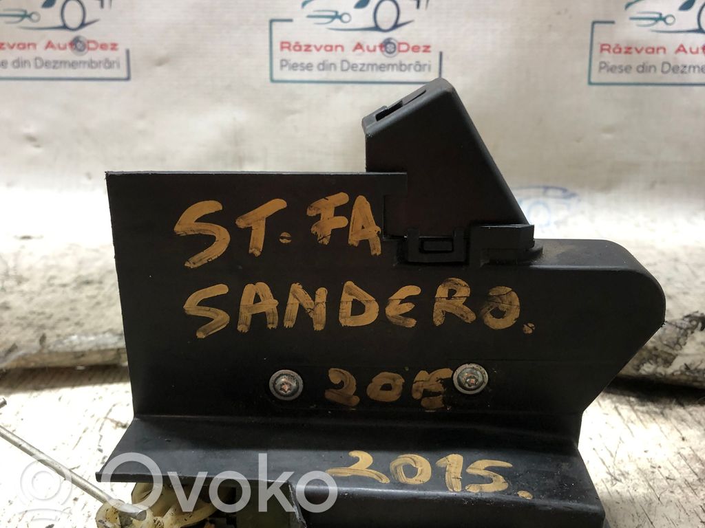 Dacia Sandero II Priekinė durų spyna 