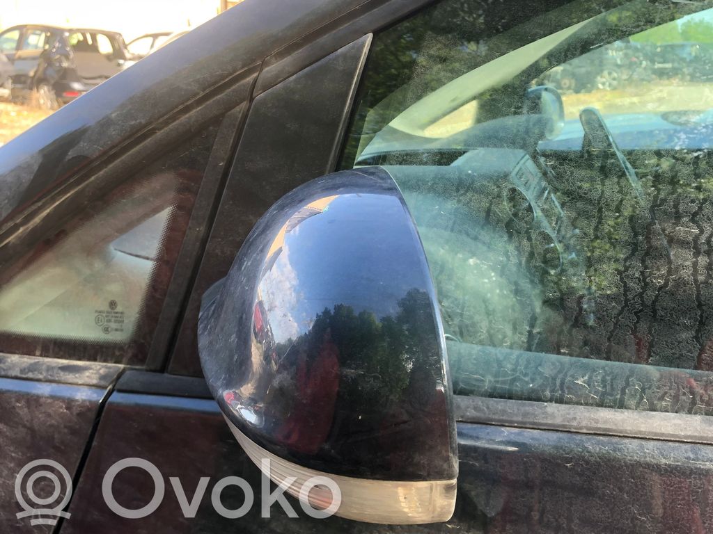 Volkswagen Golf VI Front door electric wing mirror 