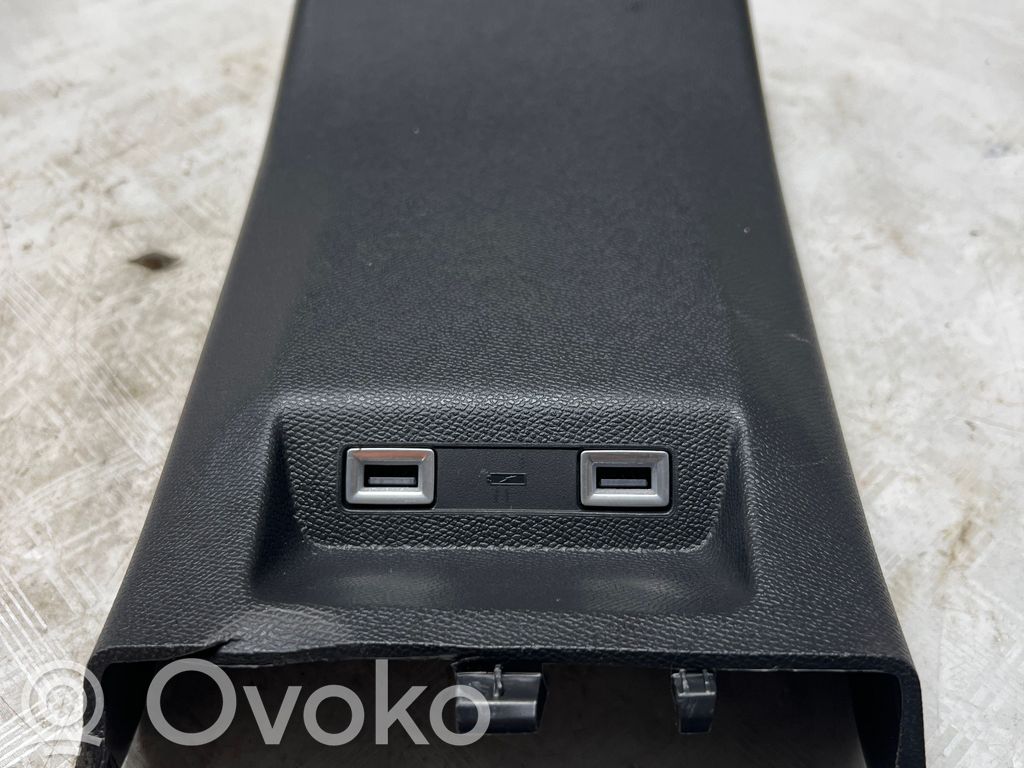Citroen DS3 USB socket connector 