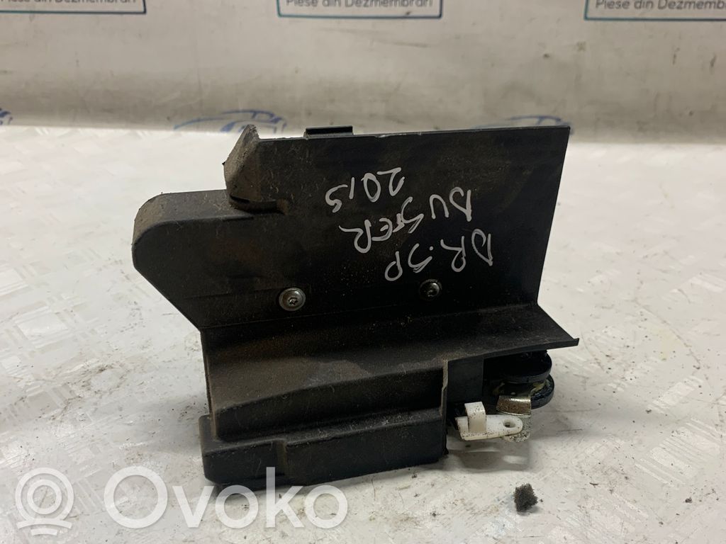 Dacia Duster Takaoven lukko 