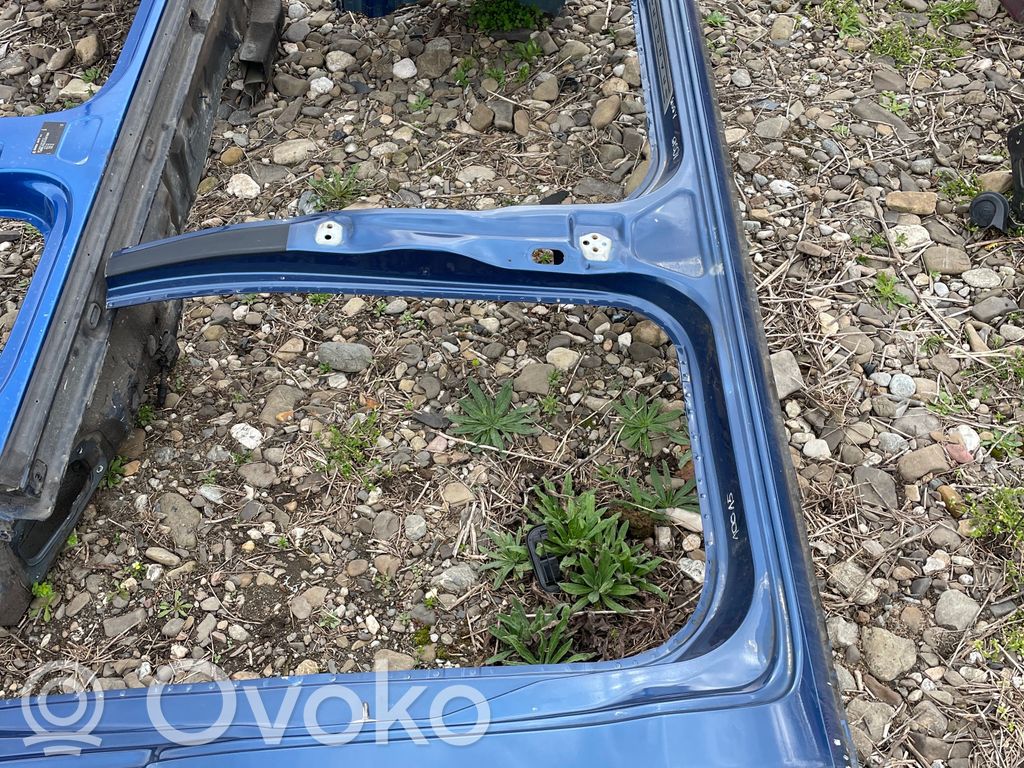 Front sill (body part)