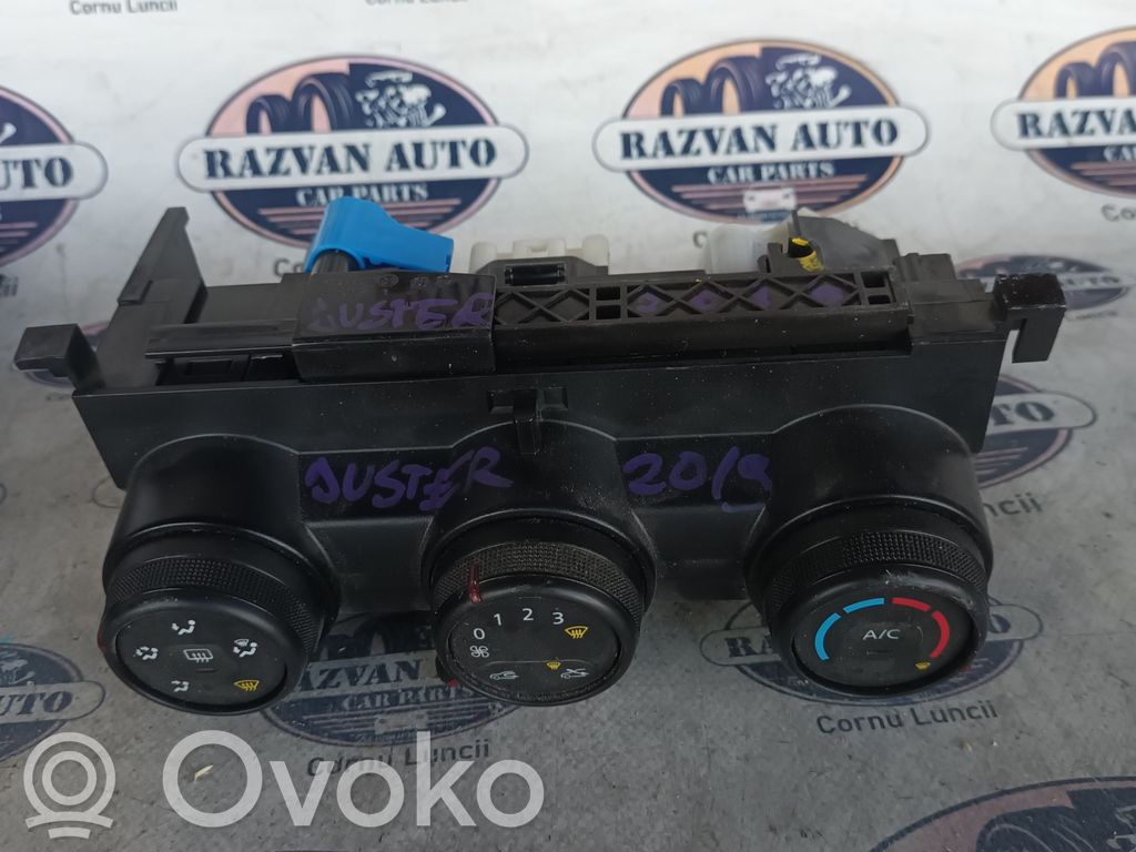 Dacia Duster Climate control unit 