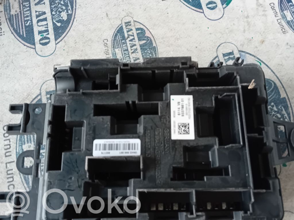 Fuse module   933788101,933788101