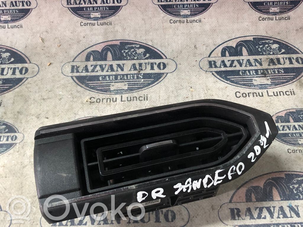 Dacia Sandero II Центральная воздушная решётка 
