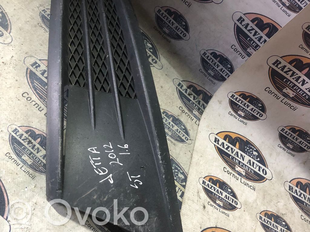 Volkswagen Jetta I Krata halogenu 