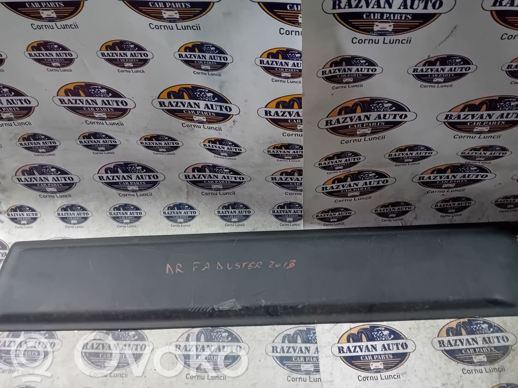 Dacia Duster Apdaila priekinių durų (moldingas) 